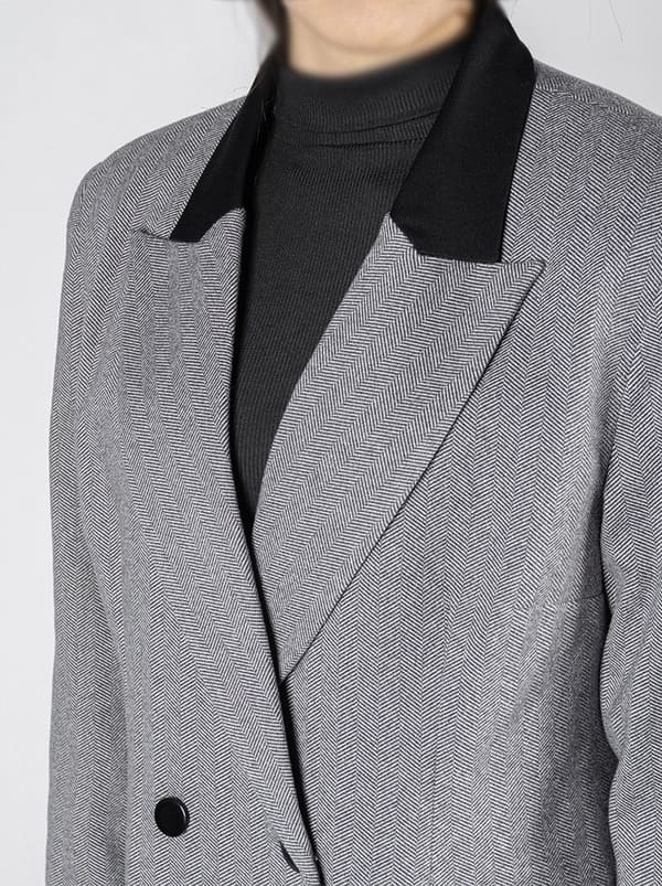 مانتو کتی اسپرت؛ کت دو دکمه جناغی برای استایل خانمانه و روی مد