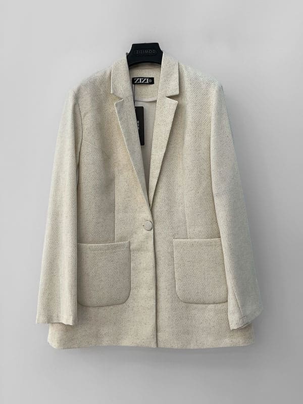 مانتو کتی اسپرت؛ کت لینن کجراه از محصولات باکلاس و روی مد 1404