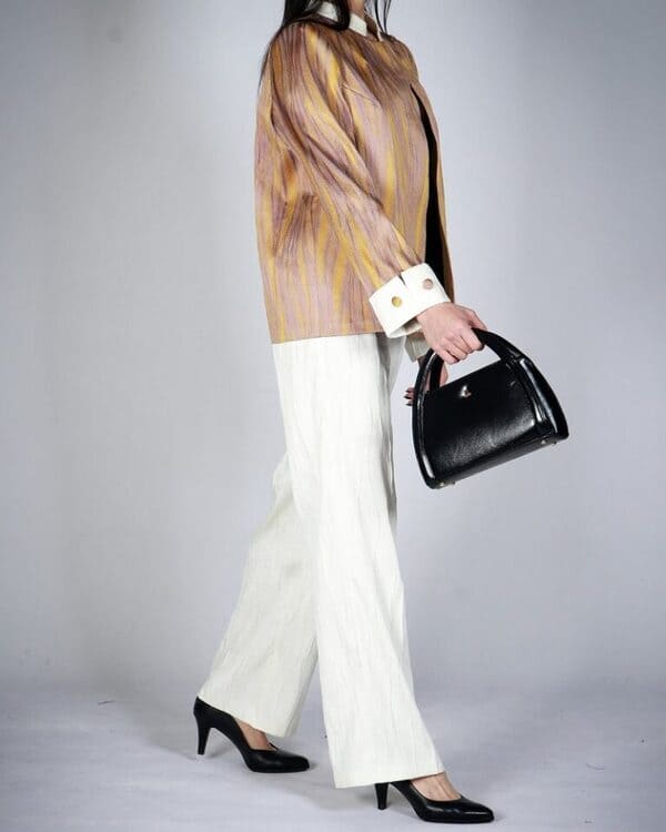 مدل کت زنانه؛ مانتو کتی ژاکارد از محصولات روی مد امسال در فروشگاه زی زی مد