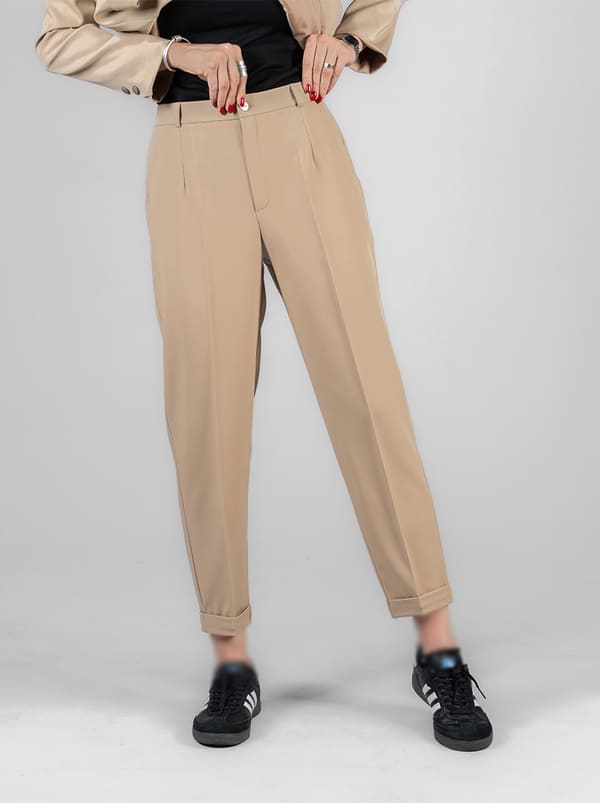 کت و شلوار شیک؛ ست خانمانه با شلوار مام پرادا