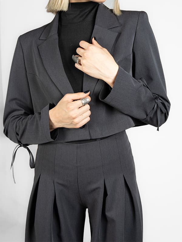 کراپ کت؛ کراپ کت تای برای موقعیت‌های رسمی و صمیمی